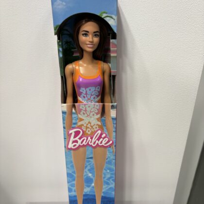 LALKA BARBIE BRĄZ W STROJU