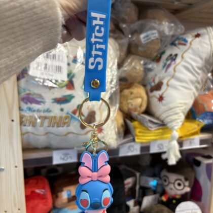 BRELOCZEK STITCH Z KOKARDĄ
